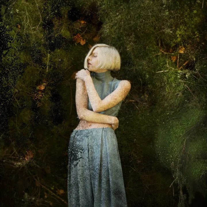 AURORA – Runaway